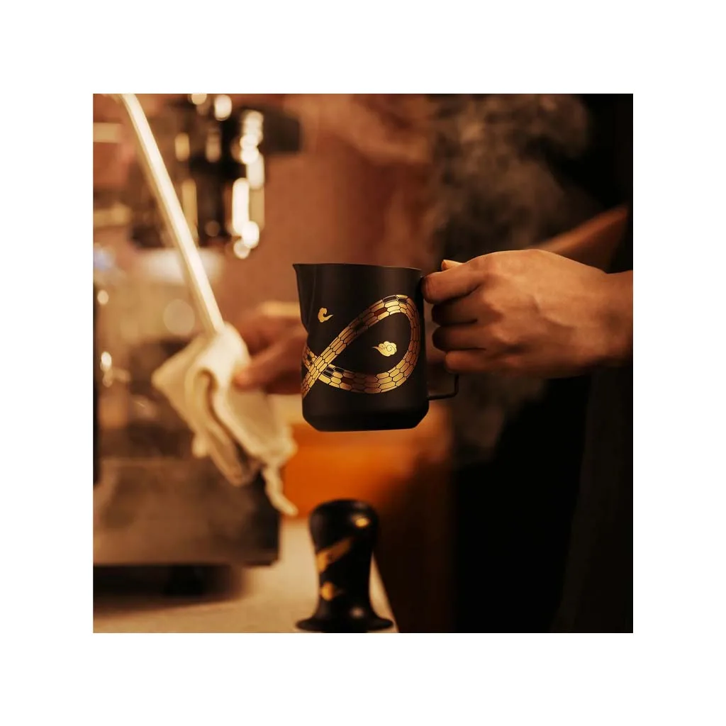 پیچر مشکی بمبر مدل The Snake Limited Edition